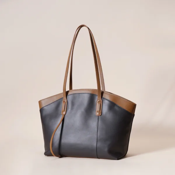 Clear PVC Tote: Transparent Design with Colorful Lining